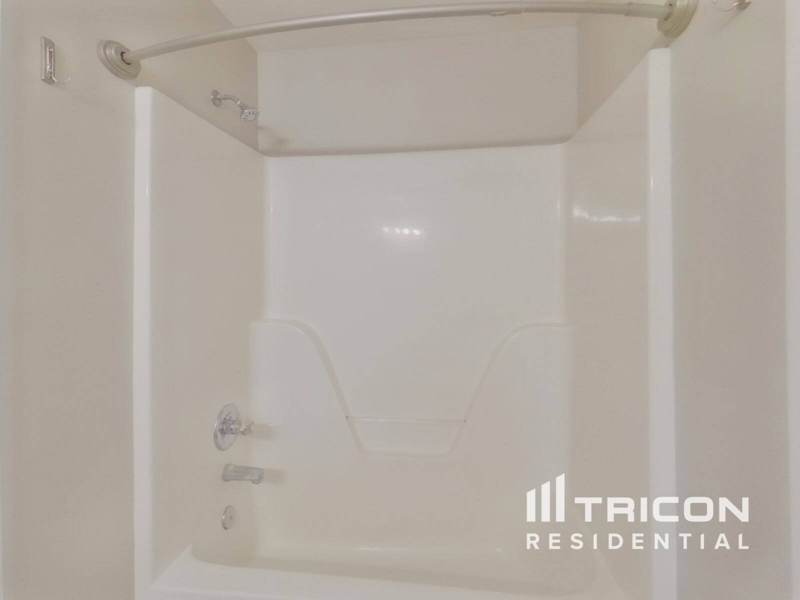 Building Photo - 2108 Montgomery Ln