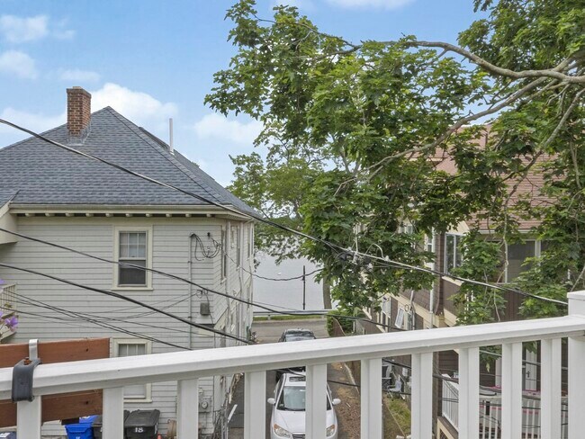 Building Photo - 195 Savin Hill Ave