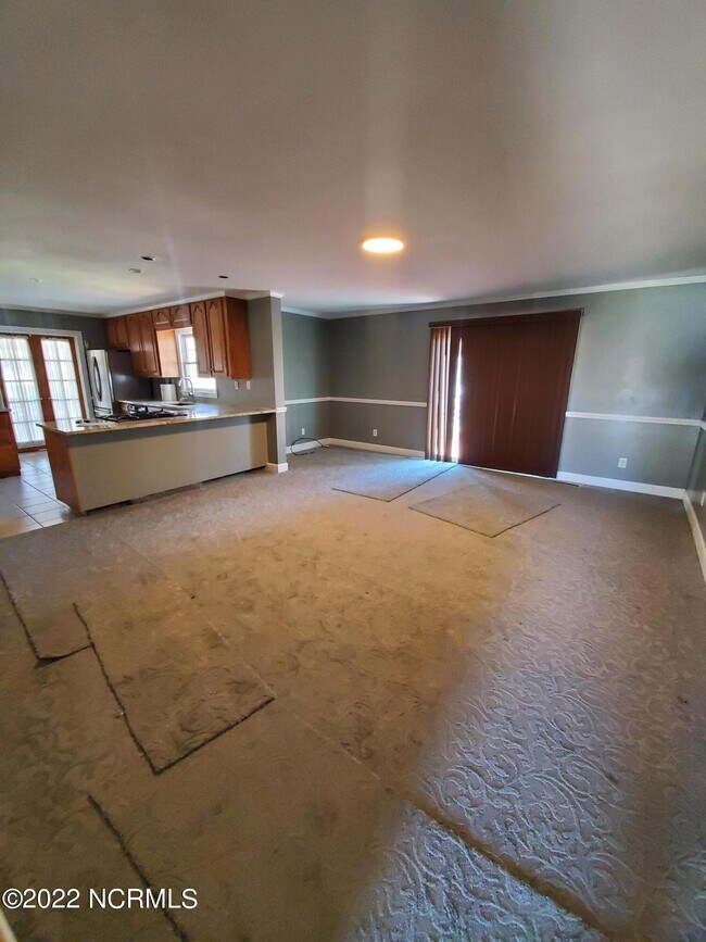 Building Photo - 6325 Niblick Rd