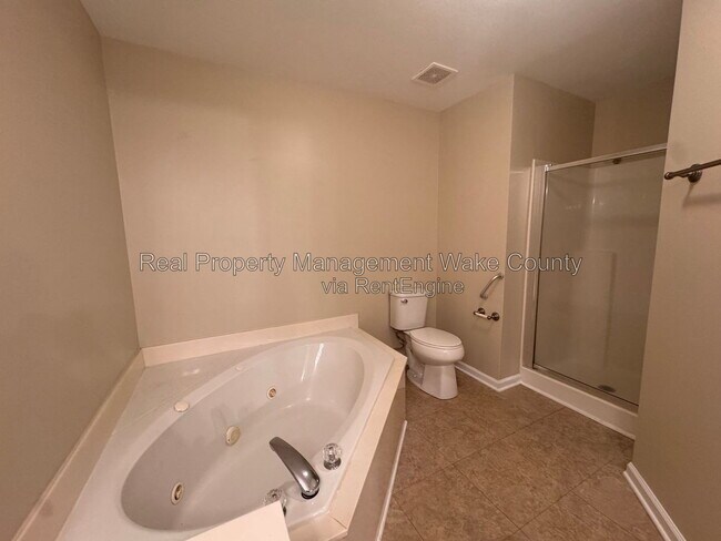 Building Photo - 3812 Wellington Ridge Loop