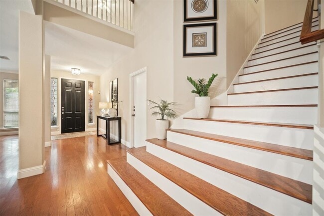 Building Photo - 1215 Boerne Dr