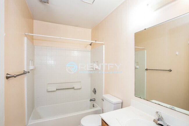 Building Photo - 1630 Pamela Lorraine Dr