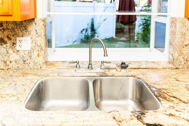 Building Photo - 923 Lombard Ct