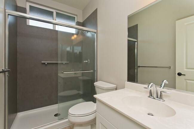 Building Photo - 4Bd-3Ba home on 16th fairway of the Coral ...