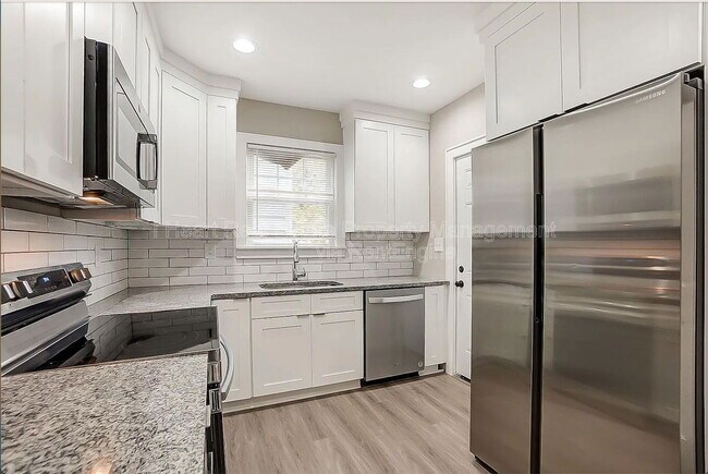 Building Photo - 99 N Harris Ave