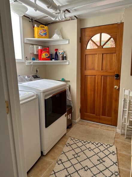 Separate laundry room - 4312 River Rd NW