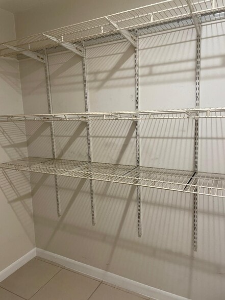 Closet - 4870 Purdy Ln