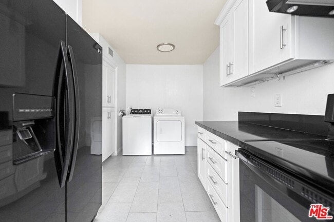 Building Photo - 4141 Via Marisol