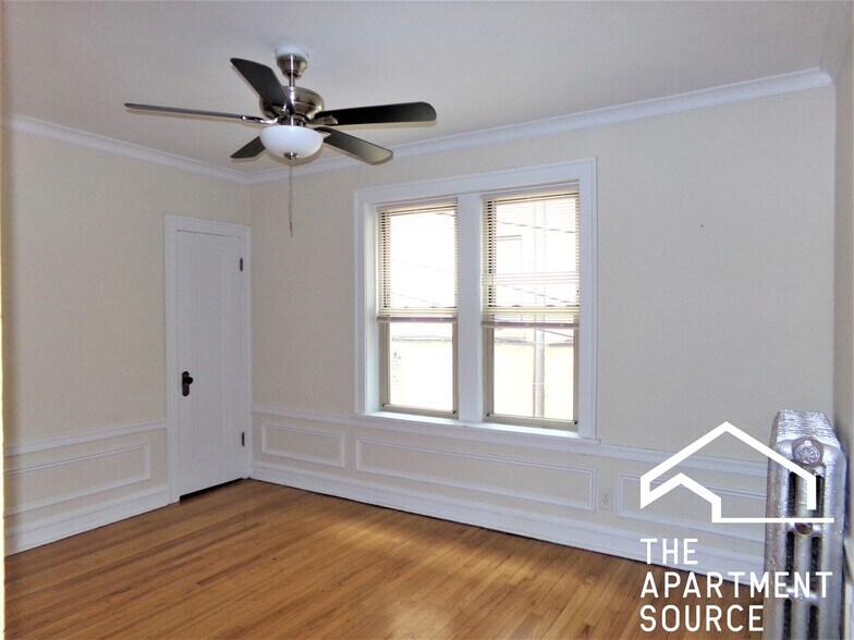 Building Photo - 912 Crain St