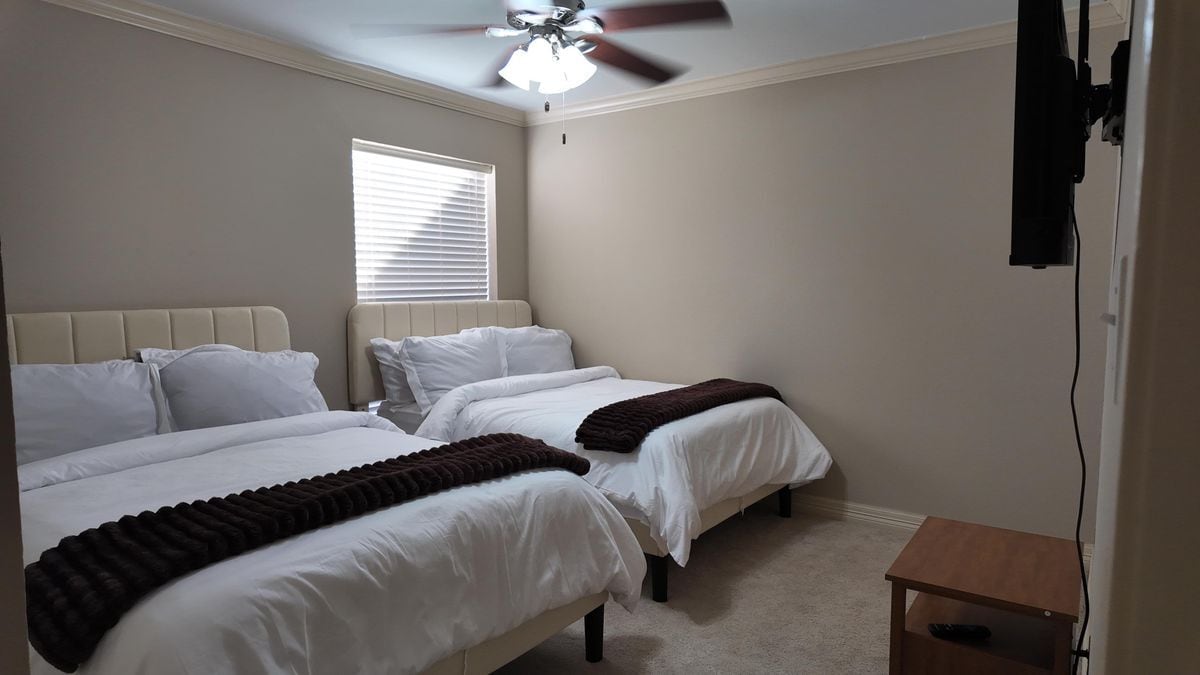 Building Photo - 1809 Highland Park Ave