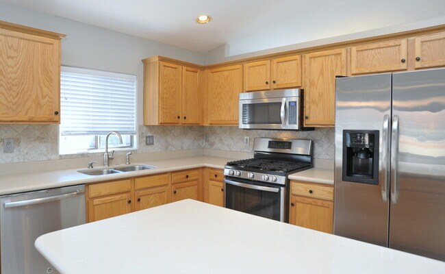 Building Photo - Move-In Ready Home in Dove Mountain