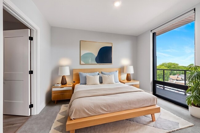 Building Photo - The Pierce at 7 Van Buren