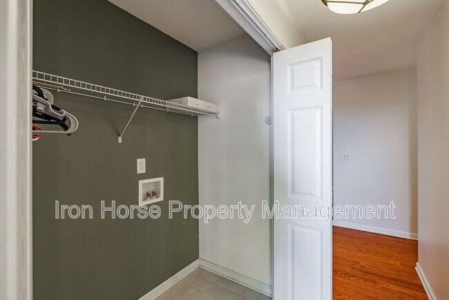 Building Photo - 160 Cedar Rock Trace