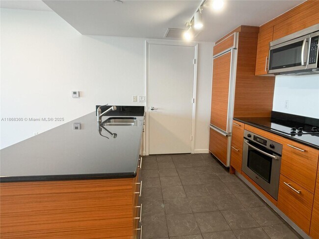 Building Photo - 50 Biscayne Blvd