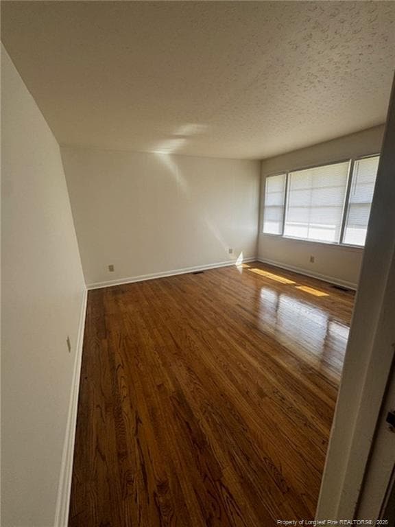 Building Photo - 1305 E 13th St