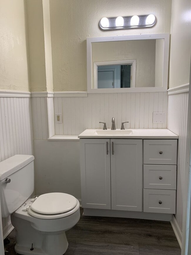 Building Photo - 135 S 2nd St