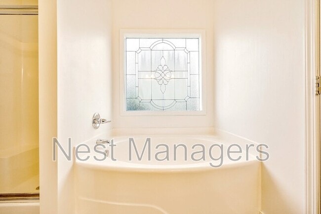 Building Photo - 1081 Ronald Reagan Drive