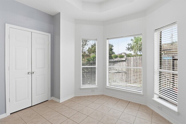 Building Photo - 201 Las Brisas St