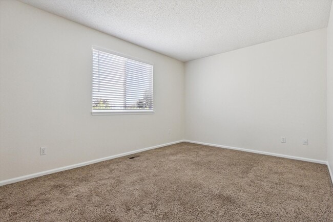 Building Photo - 4952 Tarcoola Ln