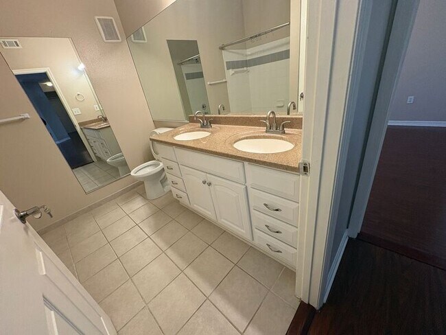 Building Photo - 5618 Pinnacle Heights Cir