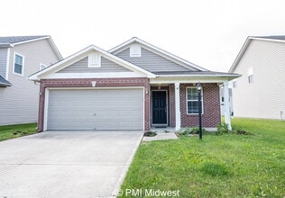 Building Photo - "Charming 3-Bedroom Home with 2 Full Baths...