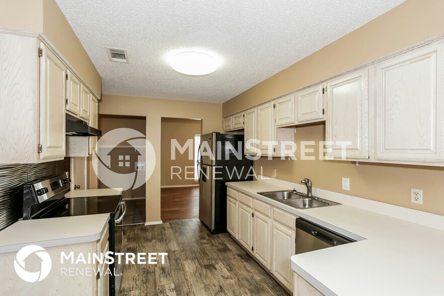 Building Photo - 634 Nightshade Dr