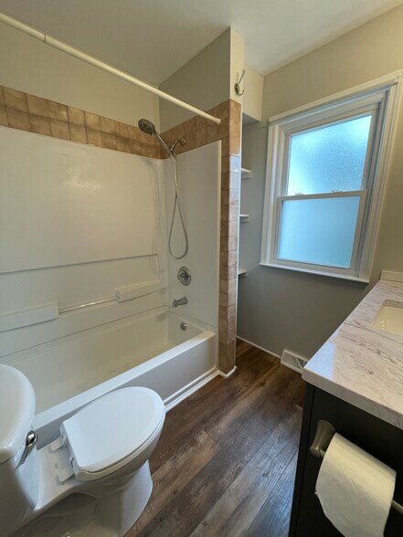 Bath - 11 Maple St