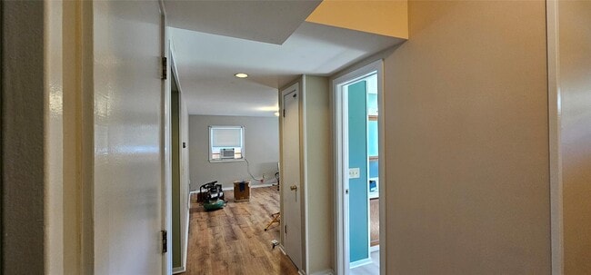 Building Photo - 47 Brookfield Ave