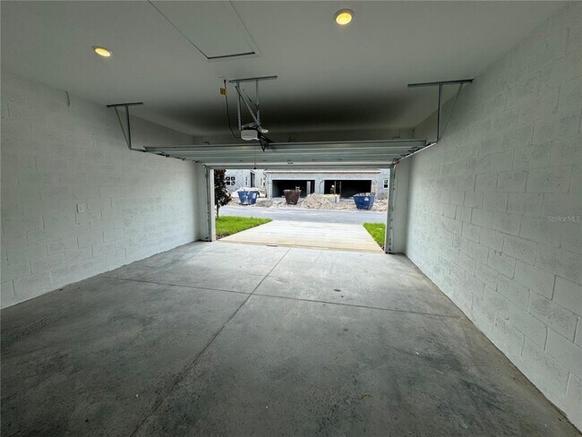 Building Photo - 2318 White Buffalo St