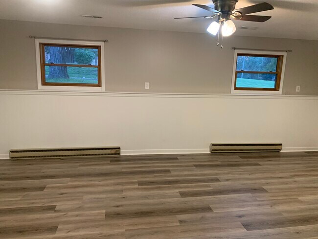 Building Photo - 3516 Valencia Dr