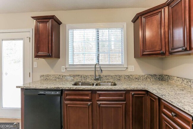 Building Photo - 4981 Galbraith Cir