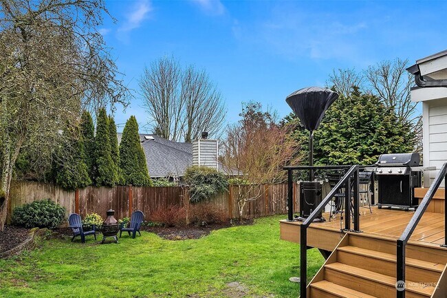 Building Photo - Bright & Charming 1Bed/1Bath + Den in Prim...