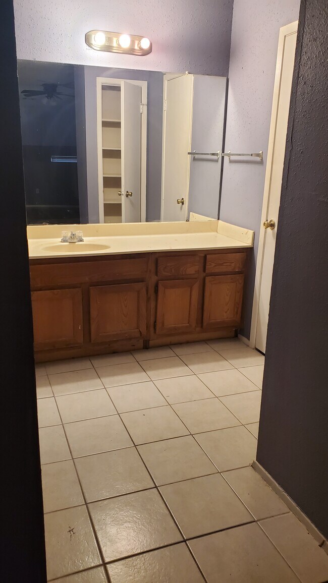 Full Bath Upstairs - 15610 Weldon Dr