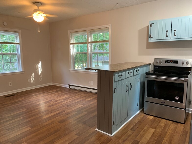 Building Photo - 3502 Oakland Terrace