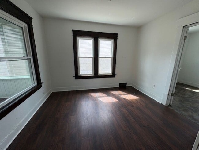 Building Photo - Cozy 2-Bed Single-Family in East Akron — Pet-Friendly, Garage + Covered Patio