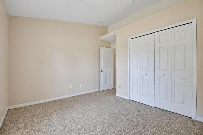Building Photo - 83 Lynbrook Dr