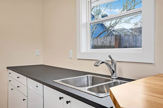 Building Photo - 19th - GPM351N-4