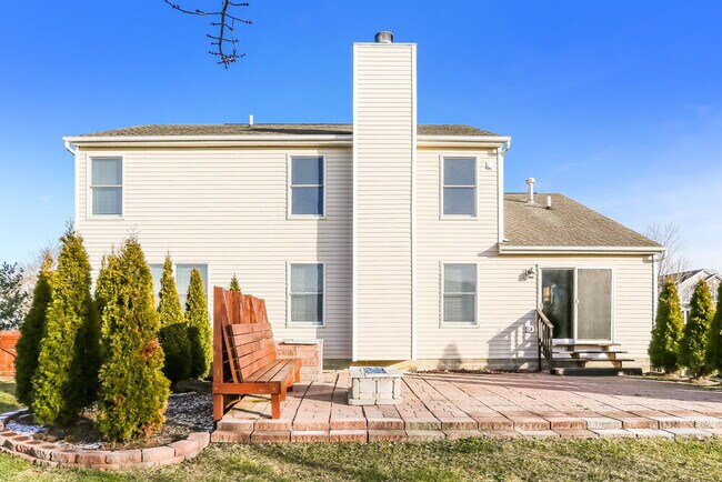 Building Photo - 467 Wheatfield Dr