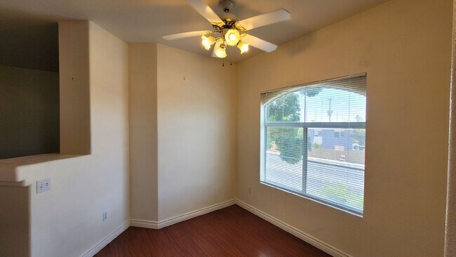 Building Photo - 5525 W Flamingo Rd
