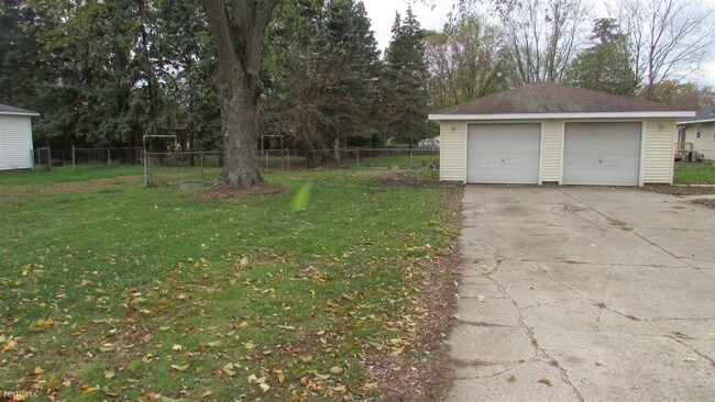 Building Photo - 3 br, 1 bath House - 8325 Briarwood Ave