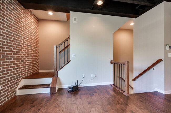 Building Photo - 9581 Tahoe Dr