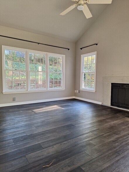 Building Photo - 2120 Sweetbirch Trl