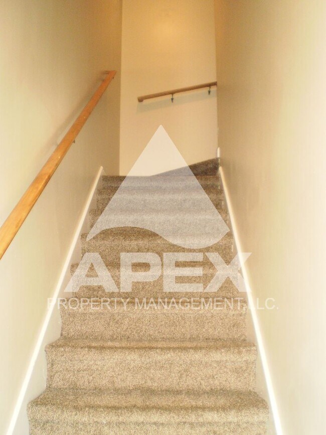 Building Photo - Nice 2 Bd | 1.5 Ba Townhouse in West Knox ...