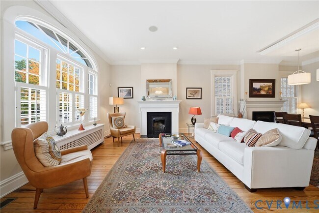 Building Photo - 2005 Stuart Ave