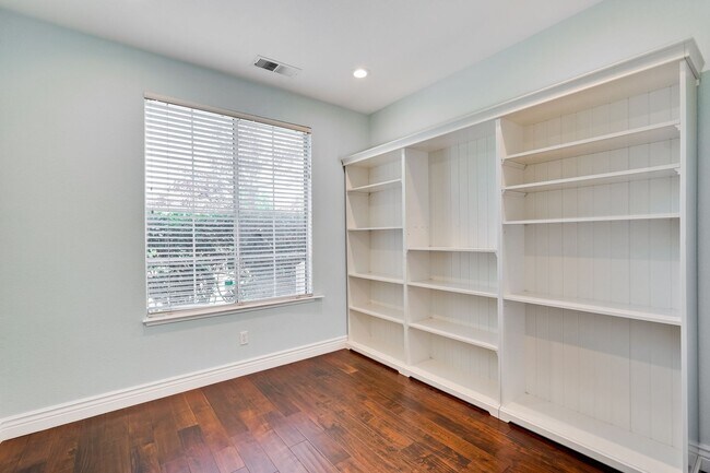 Building Photo - Luxury 5BR North San Jose Home | 2,680 Sq. Ft. | Minutes to BART, Levi's Stadium & Silicon Valley...