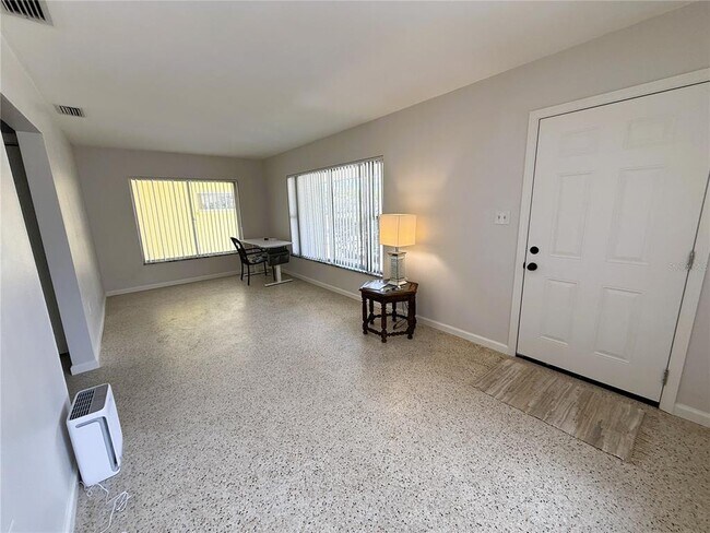 Building Photo - 14017 W Parsley Dr