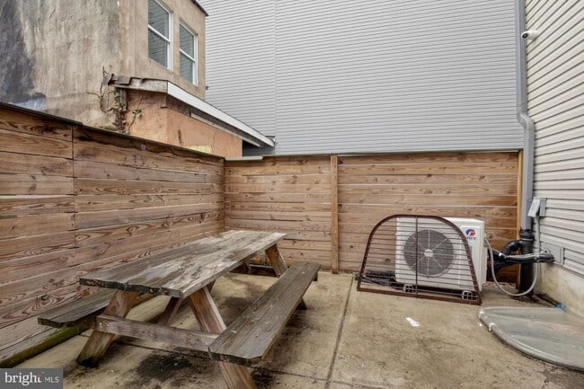 Building Photo - 1447 N 8th St