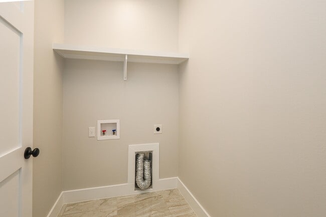 Building Photo - 1008 True Patriot Dr