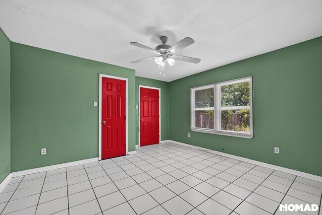 Building Photo - Charming 3BR House in Dallas