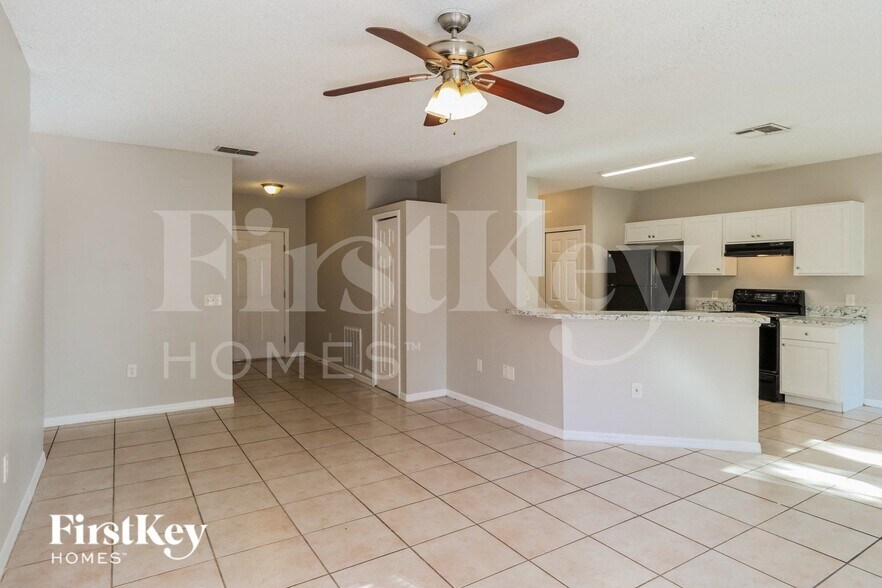 Building Photo - 111 Marsh St